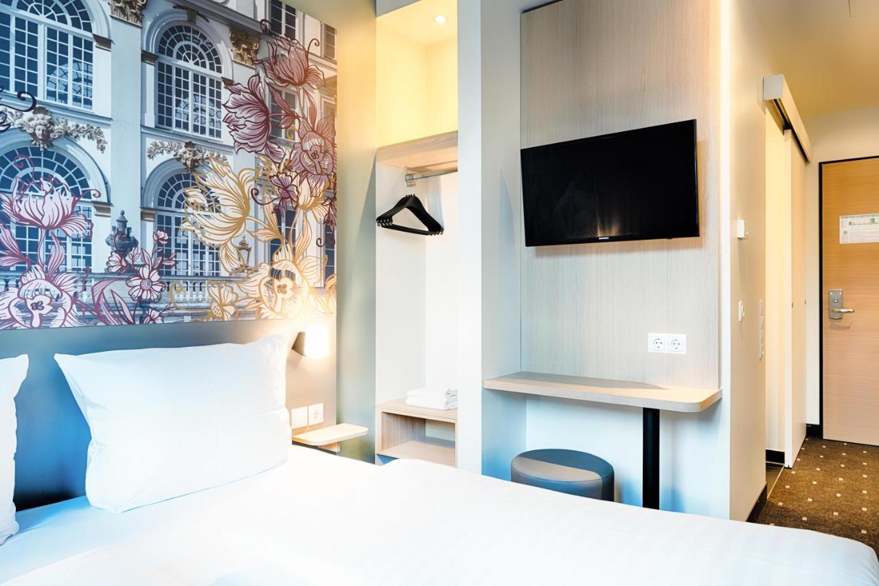 B&B Hotel Muenchen-Moosach Exteriör bild