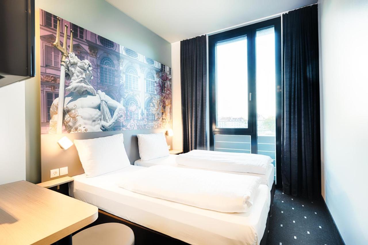 B&B Hotel Muenchen-Moosach Exteriör bild