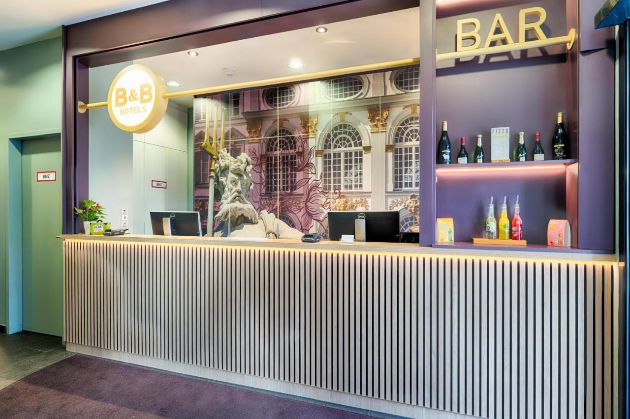 B&B Hotel Muenchen-Moosach Exteriör bild