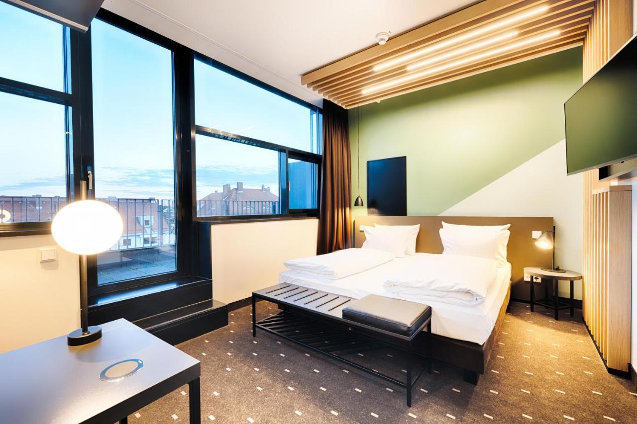 B&B Hotel Muenchen-Moosach Exteriör bild